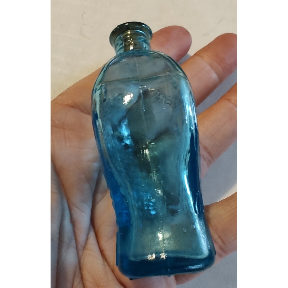 Vintage Blue Glass Fischs Bitters Bottle With Cork Stopper Made in Taiwan-3 Inch - Picture 4 of 6